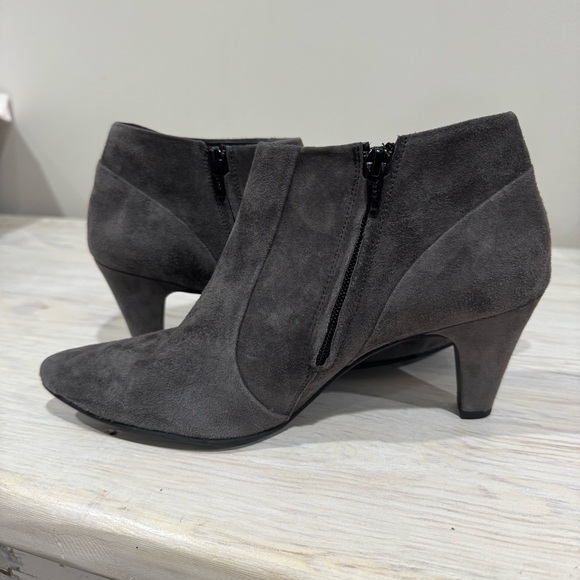 Paul Green Tatum Gray Suede Leather Heeled Pointed Toe Ankle Booties Size 6.5 - Picture 7 of 12